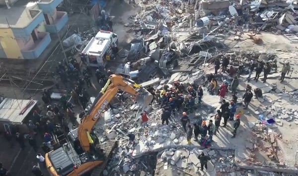Depremzedelere nasıl müdahale edilir? Yapılan hata felç bırakabilir