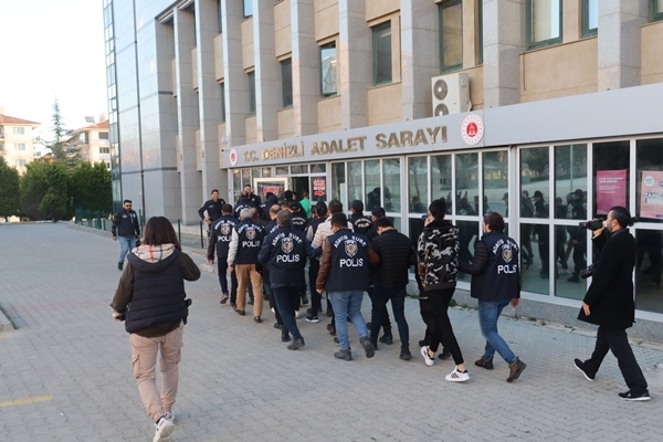 Foto - Depremzedeleri dolandıran 17 zanlı yakalandı