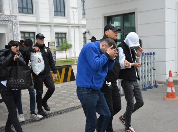 Foto - Depremzedeleri dolandıran çete çökertildi