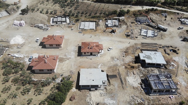 Foto - Depremzedenin büyük şaşkınlığı! Kendi gözleriyle görmek istedi