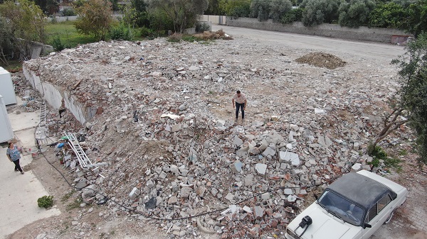 Foto - Depremzedeye 400 bin TL'lik engel