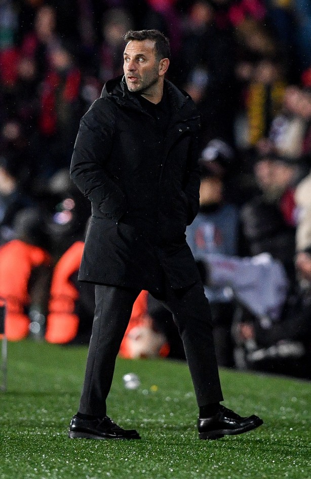 Foto - Derbi öncesi bir bu eksikti! Okan Buruk ile Zaha birbirine girdi. Ayıkla pirincin taşını şimdi...