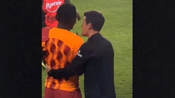 Derbi sonunda Batshuayi'nin hareketleri dikkat çekti: Yanına giden isim ona ne dedi?