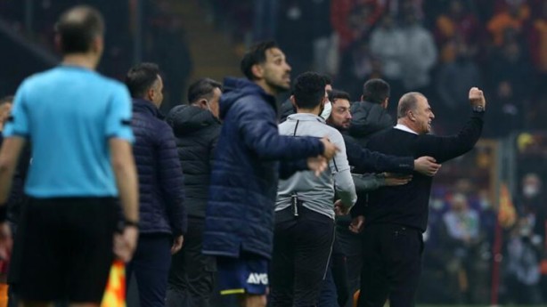 Foto - Derbide Fatih Terim çıldırdı! Hakeme söylediği sözler ortaya çıktı