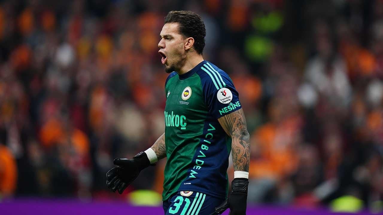 Foto - Derbide Fenerbahçelilerin alkışladığı tek bir oyuncu oldu...