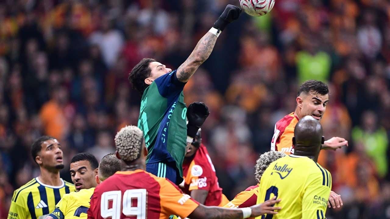 Foto - Derbide Fenerbahçelilerin alkışladığı tek bir oyuncu oldu...