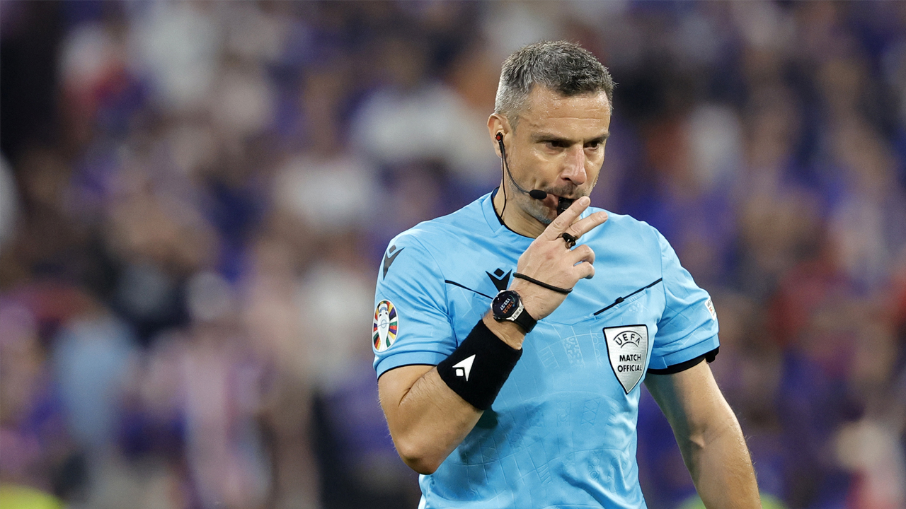 Foto - Derbinin hakemi hakkında olay yorum: Takımlar ayaklandı ve TFF çaresiz kaldı sözleri…