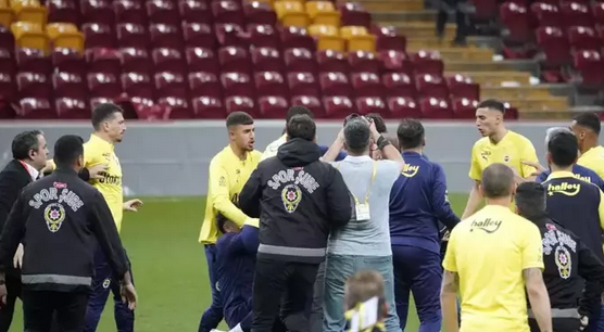 Foto - Derbinin olaylı adamı hakkında bomba karar! Ali Koç'un yüzüne söyledi: Pazarlık yapmam: Gündeme oturacak açıklama…