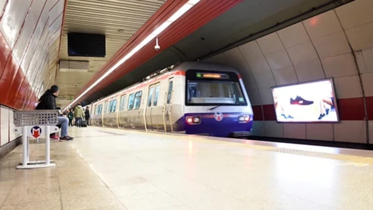 Foto - Derbiye gidecekler dikkat! İstanbul'da metro saatleri değişti: Seferlerde maç mesaisi