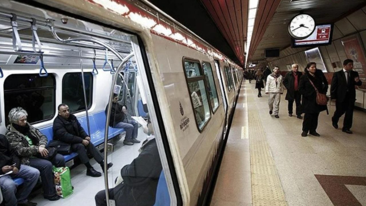Derbiye gidecekler dikkat! İstanbul'da metro saatleri değişti: Seferlerde maç mesaisi