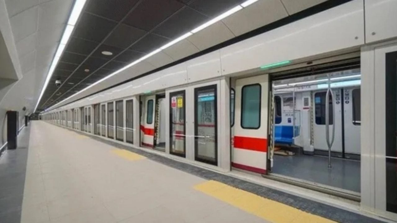 Foto - Derbiye gidecekler dikkat! İstanbul'da metro saatleri değişti: Seferlerde maç mesaisi