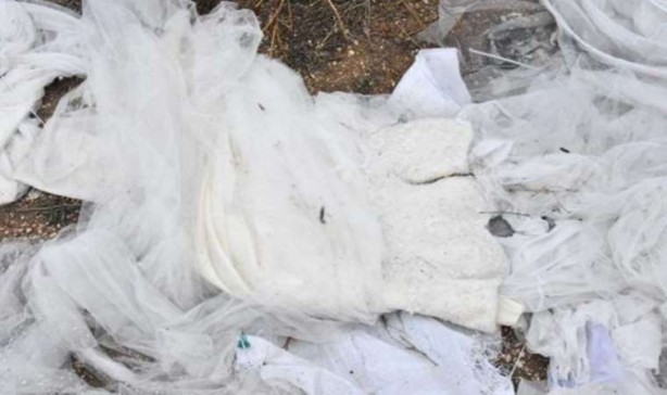 Dere yakınındaki arazi şaşırtan görüntü şok etti: 40 gelinlik buldular!