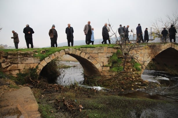 Foto - Deredeki toplu balık ölümleri vatandaşı tedirgin ediyor!