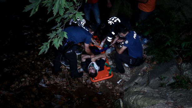 Foto - Dereye düştü, yaralandı! Böyle kurtarıldı