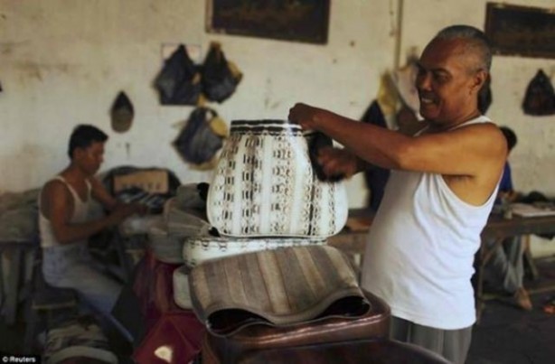 Foto - Deri ürünler işte böyle üretiliyor