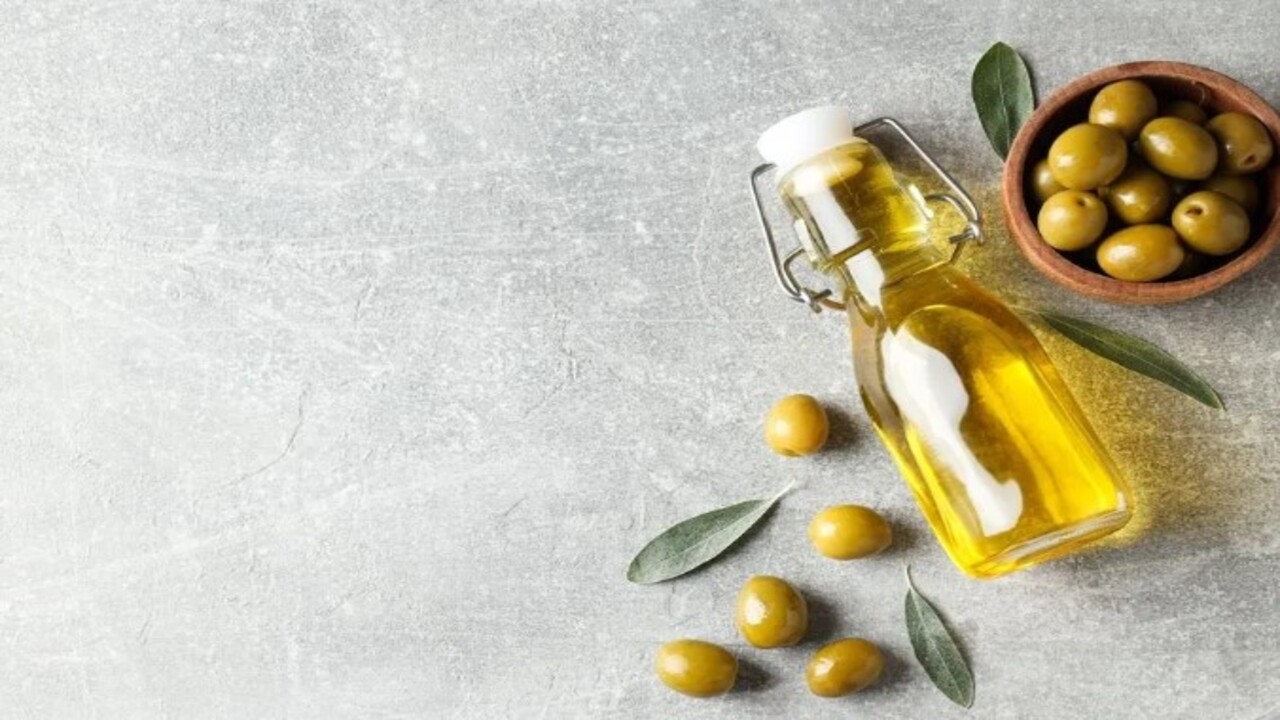 Foto - Derinlemesine temizliyor! İşte tahta kaşıkları ilk günkü gibi yapmanın yöntemi