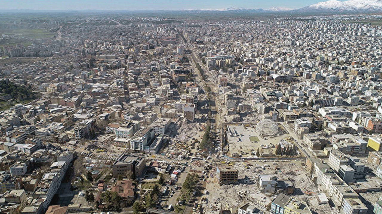 Acılar unutulmadı: Asrın felaketinin ikinci yılı!
