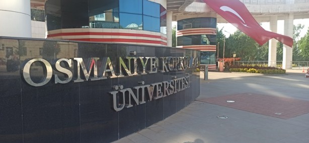 Ders sırasında kalp krizi geçiren öğretim üyesi hayatını kaybetti