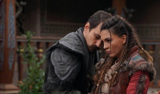 Destan'da sürpriz gelişme! Biri ayrıldı, yerine Kuruluş Osman'dan bomba isim geldi