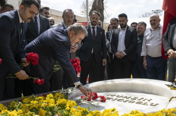 Foto - Destici efsane başkanı unutmadı