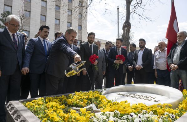 Foto - Destici efsane başkanı unutmadı