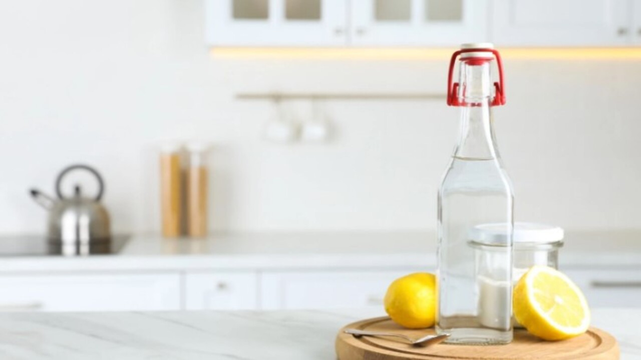 Foto - Deterjan kullanmayı bıraktıracak! İşte yağ lekelerini çıkartmanın doğal yolu