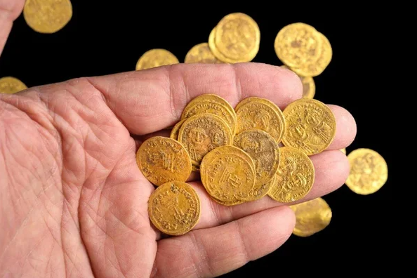 Foto - Dev altın hazinesi bulundu! ‘Müslümanlar bulmasın’ diye bakın ne yapmışlar