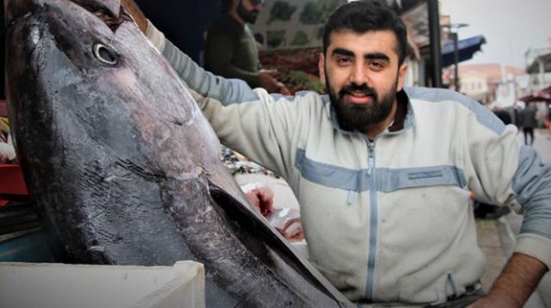 Dev balık kuyruğu! Kimileri korktu, kimileri sevdi