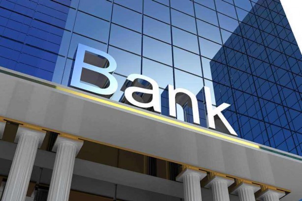 Foto - Dev banka iflas etti! Müşterileri apar topar ATM'lere koştu