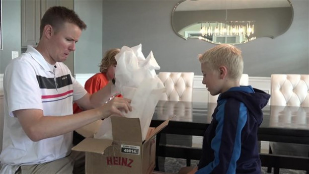 Foto - Dev eşek arısı kovanını ikiye böldüler!