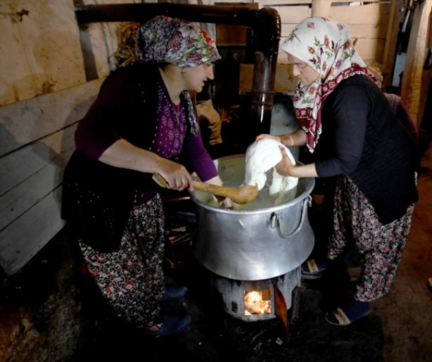 Foto - Dev kazanlar çeçil peyniri için yakıldı