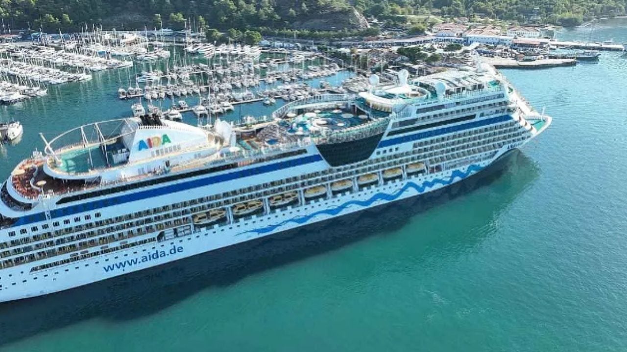 Foto - Dev kruvaziyer gemisi Marmaris'te: Limana 2 bin 370 turist getirdi