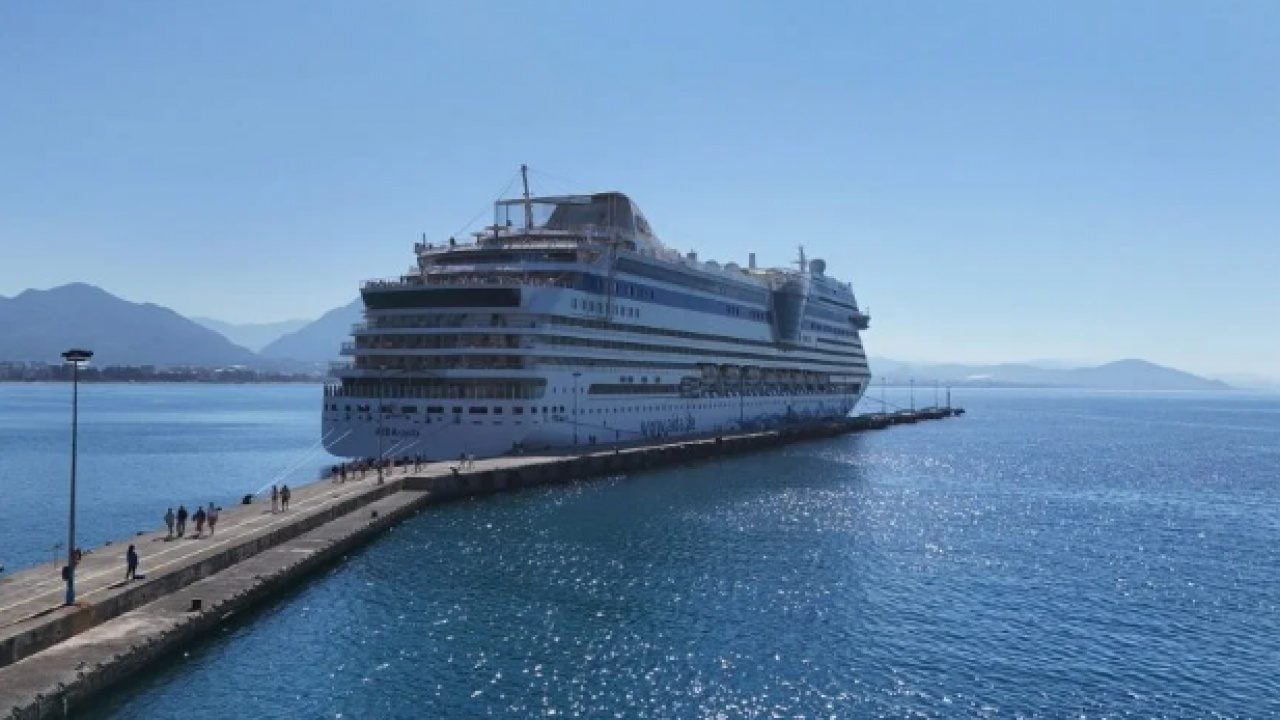 Foto - Dev kruvaziyer gemisi Marmaris'te: Limana 2 bin 370 turist getirdi