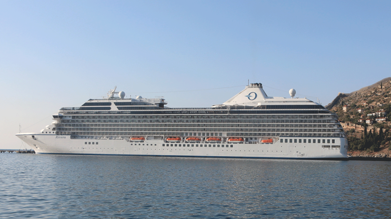 Foto - Dev kruvaziyer Türkiye'de