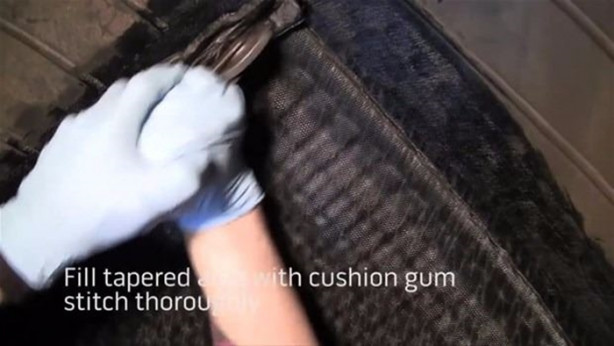 Foto - Dev lastiği böyle tamir ediyor!