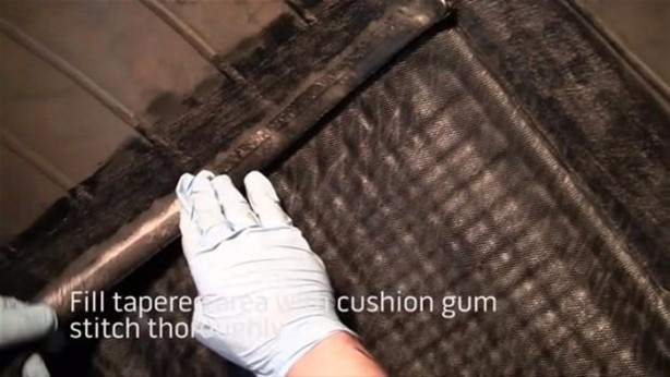 Foto - Dev lastiği böyle tamir ediyor!