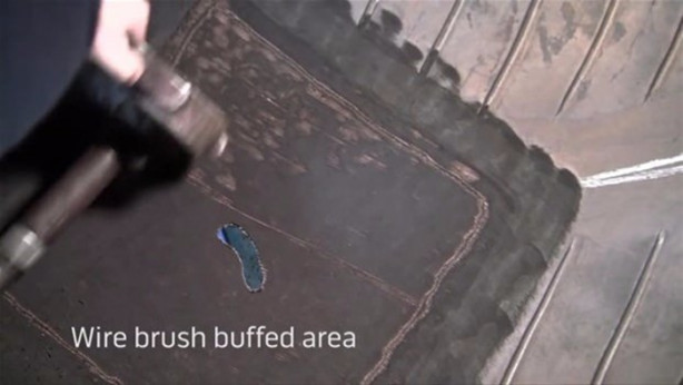 Foto - Dev lastiği böyle tamir ediyor!