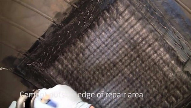 Foto - Dev lastiği böyle tamir ediyor!