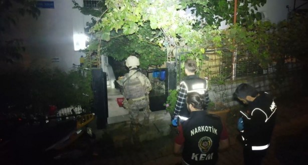 Foto - Dev operasyon polis kamerasında!