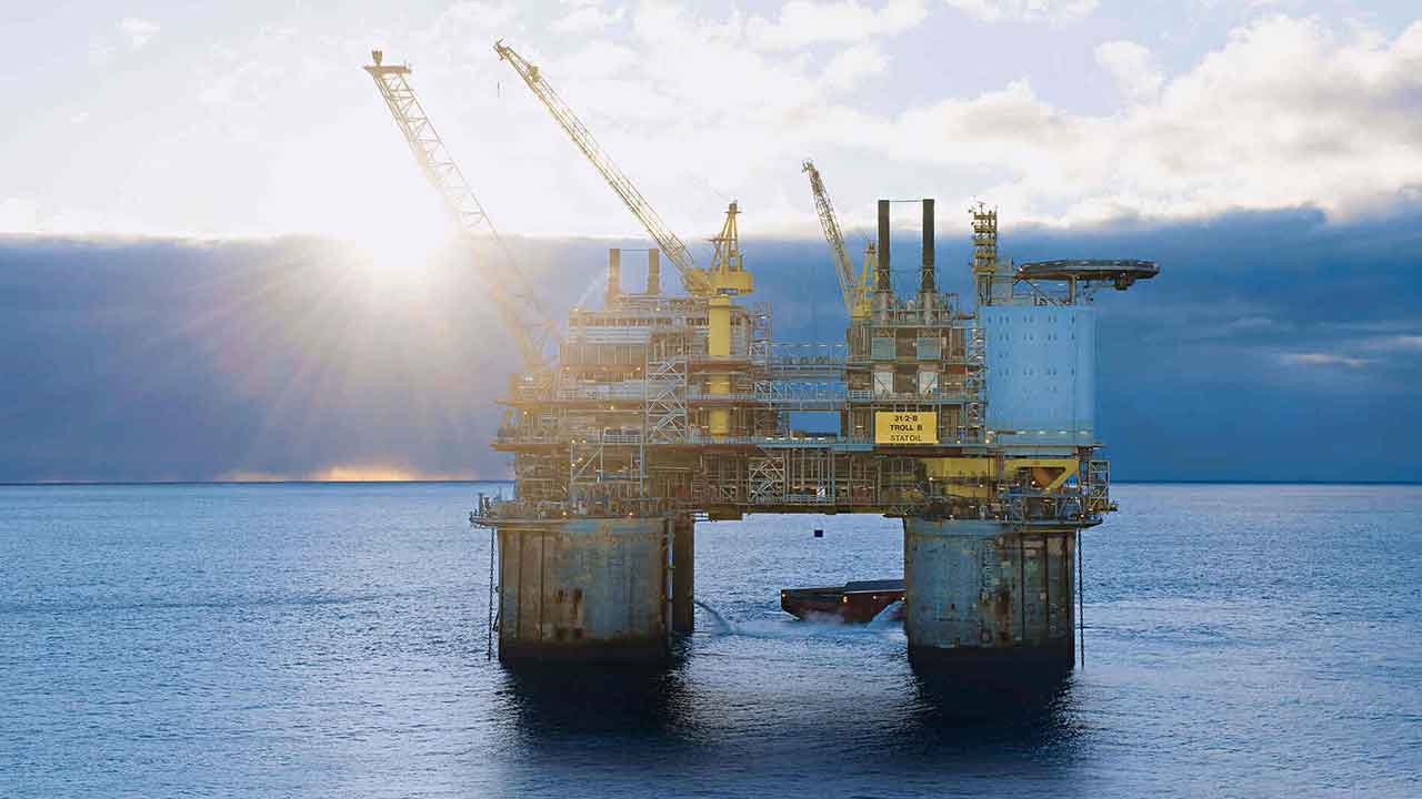 Foto - Dev petrol rezervi keşfedildi! Her yerden fışkırmaya başladı