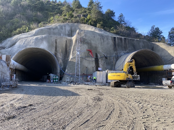 Foto - Dev projede çalışmalar tam gaz devam! 1.5 saatlik yol 30 dakikaya inecek