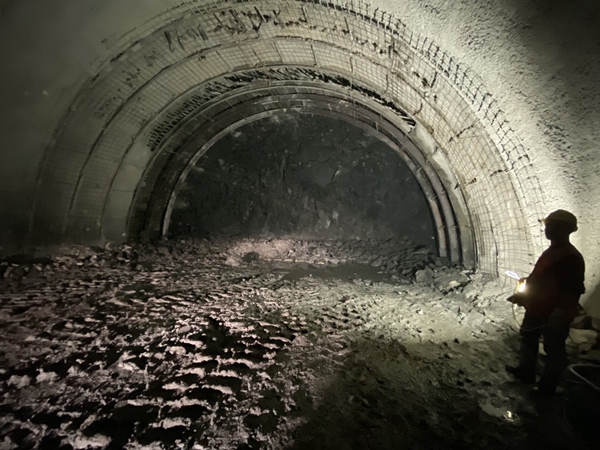 Foto - Dev projede çalışmalar tam gaz devam! 1.5 saatlik yol 30 dakikaya inecek