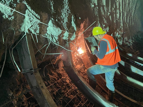 Foto - Dev projede çalışmalar tam gaz devam! 1.5 saatlik yol 30 dakikaya inecek