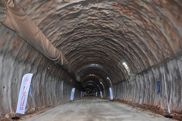 Foto - Dev projede ışık göründü... Süre 2 saat 15 dakikaya inecek!