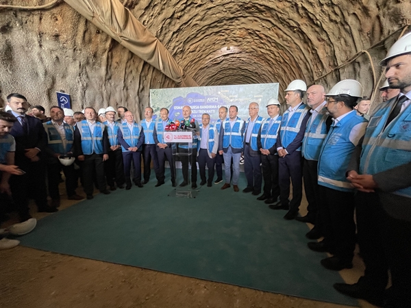 Foto - Dev projede ışık göründü... Süre 2 saat 15 dakikaya inecek!