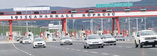 Foto - Dev projeler para basıyor