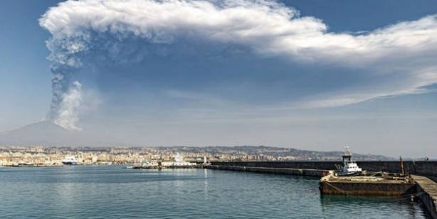 Foto - Dev toz bulutu ve asit Avrupa'da: İnsanlar çılgına döndü, gündem oldu! Geliyor, Türkiye'nin üstüne çökecek, gün verildi! 