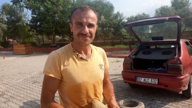 Foto - Dev yılan otomobile girdi! Yılanlar neyin habercisi?