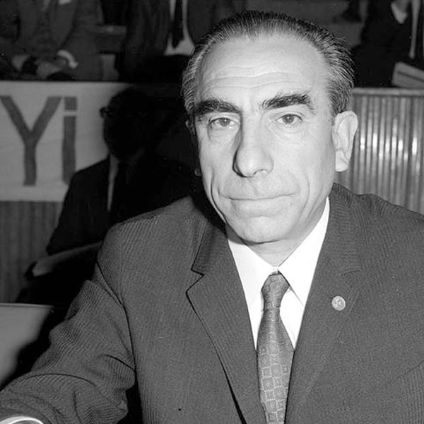 Foto - DEVA Partililer birbirine girdi!