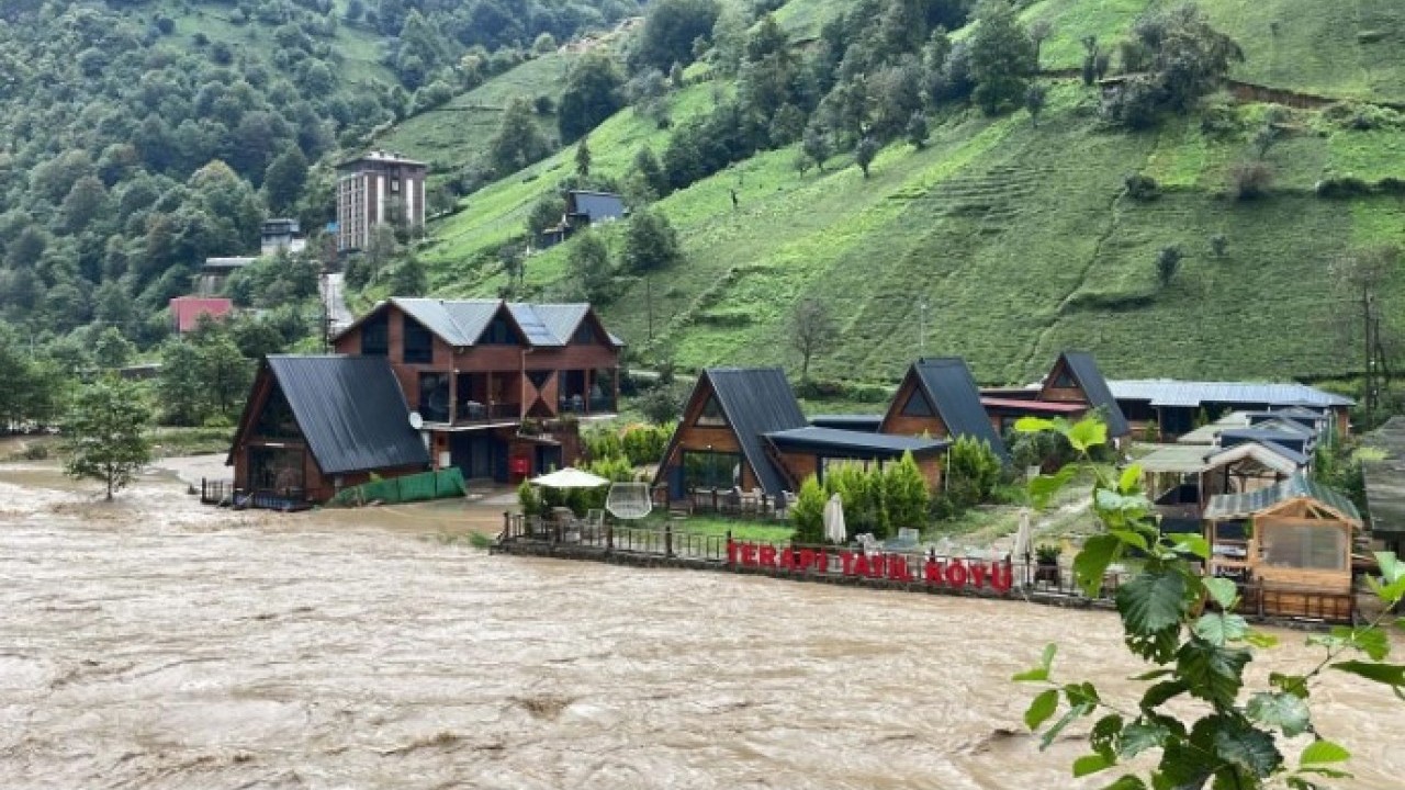 Foto - Devamı gelecek! Sağanak yağışın vurduğu şehirler dikkat